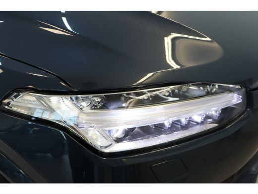 Volvo  XC90 T8 455PK AWD Ultimate Dark | 360&deg; | Luchtvering | Trekhaak | Getint Glas | Panoramadak | HK Audio ActivLease financial lease