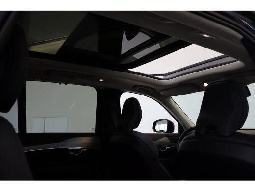 Volvo  XC90 T8 455PK AWD Ultimate Dark | 360&deg; | Luchtvering | Trekhaak | Getint Glas | Panoramadak | HK Audio ActivLease financial lease
