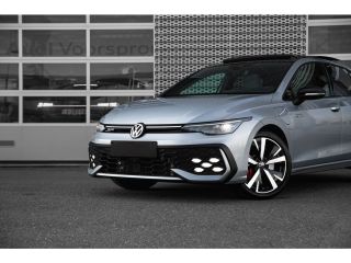 Volkswagen Golf GTE 1.5 eHybrid 200 kW / 272 PK | Panorama Dak