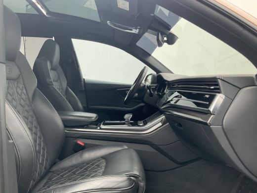Audi Q8 4.0 TDI SQ8 NightVision Carboninleg B&O 4wielsturing Sfeerverl HUD 360° Trekhaak ActivLease financial lease