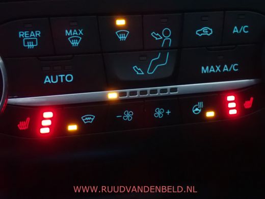 Ford Focus 1.5 EcoBoost ST Line X ACC/PANODAK/KEYLESS ActivLease financial lease