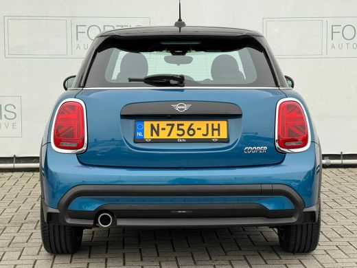 Mini Cooper 1.5 Cooper Business Edition NL AUTO | LEDER | CAMERA | DEALER ONDERH | CARPLAY | ActivLease financial lease