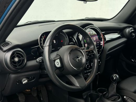 Mini Cooper 1.5 Cooper Business Edition NL AUTO | LEDER | CAMERA | DEALER ONDERH | CARPLAY | ActivLease financial lease