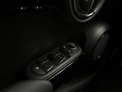 Mini Cooper 1.5 Cooper Business Edition NL AUTO | LEDER | CAMERA | DEALER ONDERH | CARPLAY | ActivLease financial lease