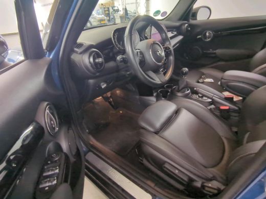 Mini Cooper 1.5 Cooper Business Edition NL AUTO | LEDER | CAMERA | ActivLease financial lease
