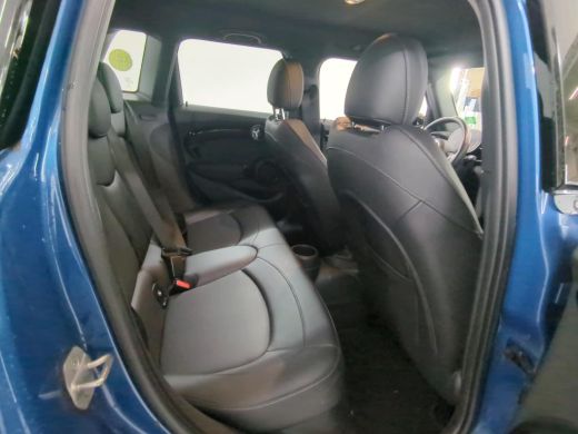 Mini Cooper 1.5 Cooper Business Edition NL AUTO | LEDER | CAMERA | ActivLease financial lease