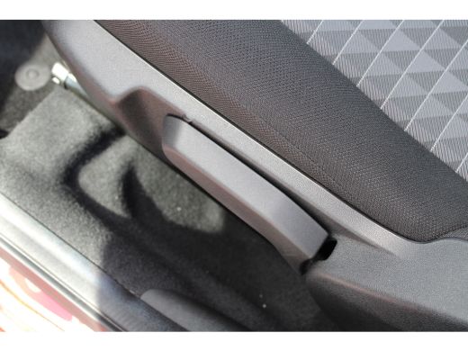 Peugeot 108 1.0 e-VTi Allure Navi by app | Camera | Climate control | Trekhaak | Lichtmetaal | 25.000km | ActivLease financial lease