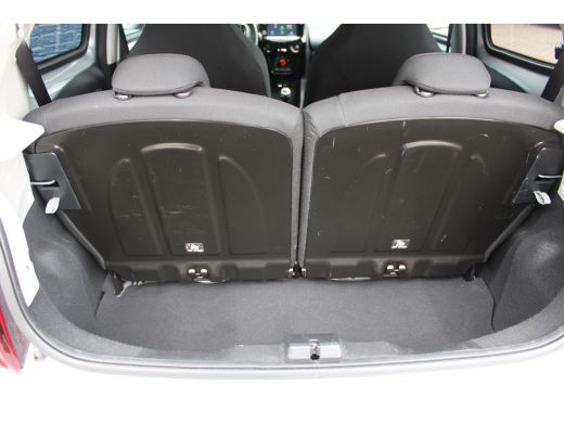 Peugeot 108 1.0 e-VTi Allure | Achterbank in delen neerklapbaar | Achteruitrijcamera | Airco ActivLease financial lease