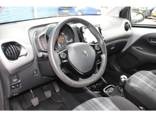 Peugeot 108 1.0 e-VTi Allure | Achterbank in delen neerklapbaar | Achteruitrijcamera | Airco ActivLease financial lease