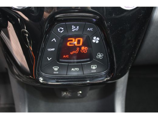 Peugeot 108 1.0 e-VTi Allure | Achterbank in delen neerklapbaar | Achteruitrijcamera | Airco ActivLease financial lease