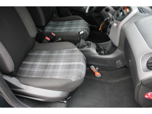 Peugeot 108 5drs 1.0 e-VTi Active | Achterbank in delen neerklapbaar | Airbag bestuurder | Airbag passagier ActivLease financial lease