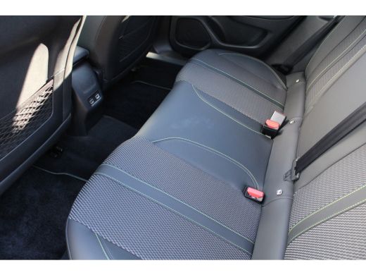 Peugeot 2008 1.2 Hybrid 136 GT | Automaat | Navigatie | Camera | Panorama/schuifdak | Mild Hybrid | Nieuw model | ActivLease financial lease