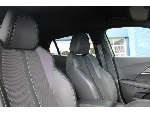 Peugeot 2008 1.2 Hybrid 136 GT | Automaat | Navigatie | Camera | Mild Hybrid | Apple carplay | 38.500km | ActivLease financial lease