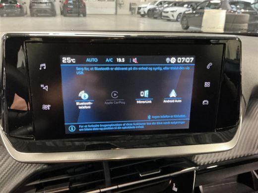 Peugeot 2008 1.2 PureTech Active Pack Camera | Stoelverwarming | Climate Control | 16" Lichtmetaal | Cruise | ... ActivLease financial lease