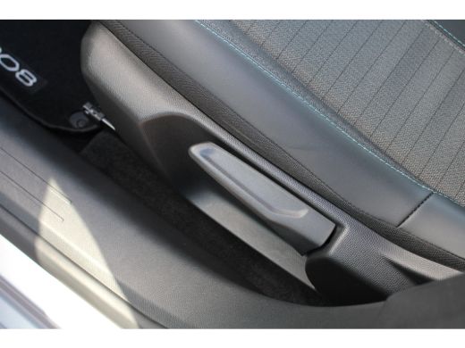 Peugeot 208 1.2 PureTech Allure ActivLease financial lease