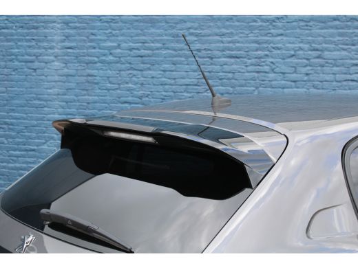 Peugeot 208 1.2 PureTech Allure Pack | Achterbank in delen neerklapbaar | Achteruitrijcamera | Airco (automat... ActivLease financial lease