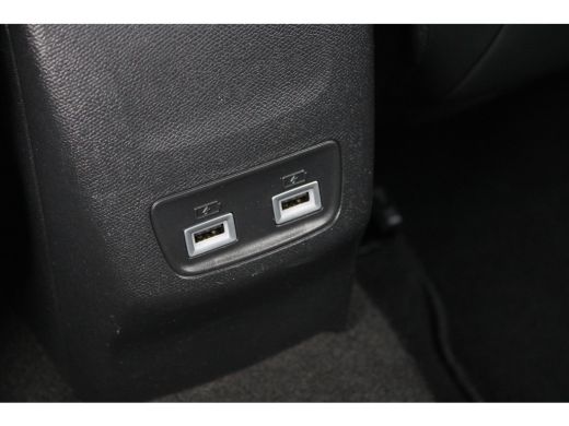 Peugeot 208 1.2 PureTech Allure Pack | Achterbank in delen neerklapbaar | Achteruitrijcamera | Airco (automat... ActivLease financial lease