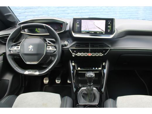 Peugeot 208 1.2 PureTech GT Pack | Achterbank in delen neerklapbaar | Achteruitrijcamera | Airco (automatisch) ActivLease financial lease