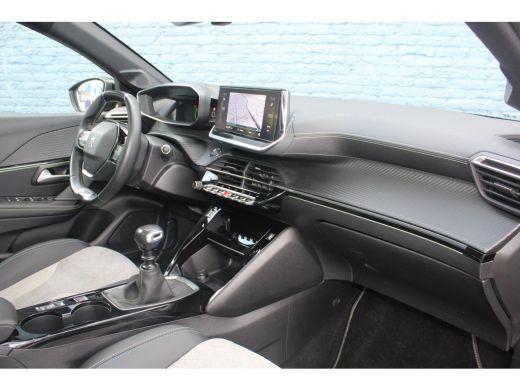 Peugeot 208 1.2 PureTech GT Pack | Achterbank in delen neerklapbaar | Achteruitrijcamera | Airco (automatisch) ActivLease financial lease