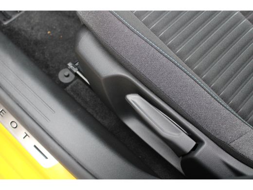 Peugeot 208 5drs 1.2 PureTech Style | Navigatie | Camera | Parkeersensoren | Lichtmetaal | ActivLease financial lease