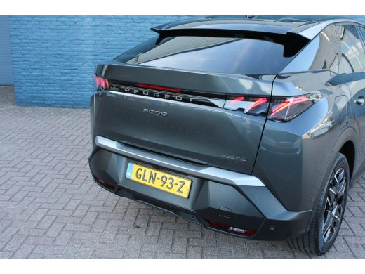 Peugeot 3008 1.2 Hybrid 136 GT | Achterbank in delen neerklapbaar | Achteruitrijcamera | Afwijkende dakkleur ActivLease financial lease