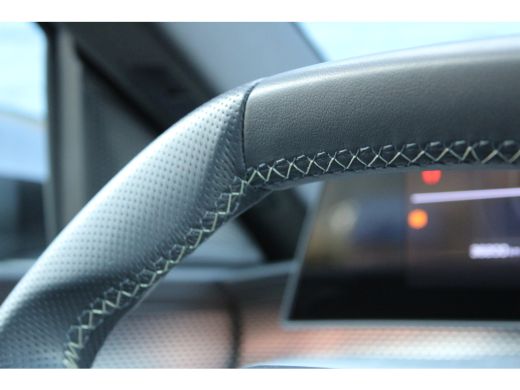 Peugeot 3008 1.2 Hybrid 136 GT | Achterbank in delen neerklapbaar | Achteruitrijcamera | Afwijkende dakkleur ActivLease financial lease