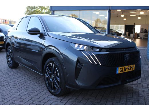 Peugeot 3008 1.2 Hybrid 136 GT | Achterbank in delen neerklapbaar | Achteruitrijcamera | Afwijkende dakkleur ActivLease financial lease