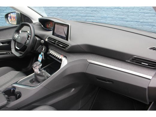 Peugeot 3008 1.2 PureTech Allure ActivLease financial lease