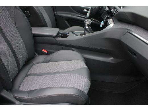 Peugeot 3008 1.2 PureTech Allure ActivLease financial lease