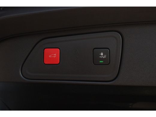 Peugeot 3008 1.2 PureTech GT | Achterbank in delen neerklapbaar | Achteruitrijcamera | Apple Carplay/Android A... ActivLease financial lease