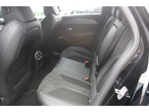 Peugeot 308 SW 1.2 Hybrid 136 e-DCS6 GT | Achterbank in 3 delen neerklapbaar met skiluik | Achteruitrijcamera... ActivLease financial lease