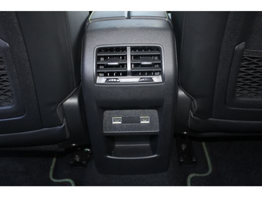 Peugeot 408 1.2 Hybrid 136 e-DCS6 GT | Achterbank in delen neerklapbaar | Achteruitrijcamera | Alarm klasse 1... ActivLease financial lease