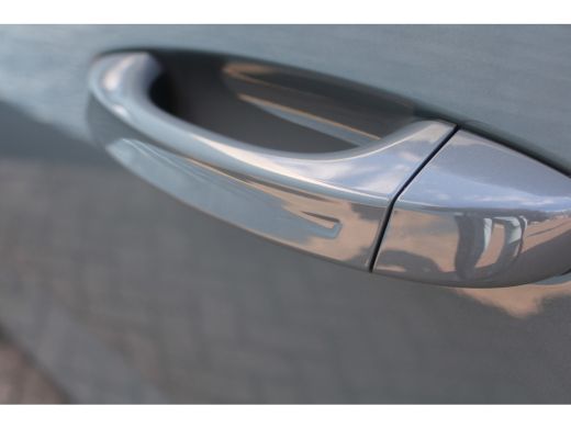 Peugeot 408 1.2 Hybrid 136 e-DCS6 GT | Achterbank in delen neerklapbaar | Achteruitrijcamera | Alarm klasse 1... ActivLease financial lease