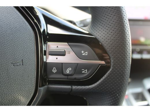 Peugeot 408 1.2 Hybrid 136 e-DCS6 GT | Achterbank in delen neerklapbaar | Achteruitrijcamera | Alarm klasse 1... ActivLease financial lease