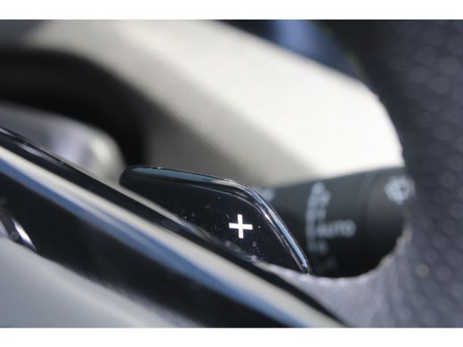 Peugeot 408 1.2 Hybrid 136 e-DCS6 GT | Achterbank in delen neerklapbaar | Achteruitrijcamera | Alarm klasse 1... ActivLease financial lease