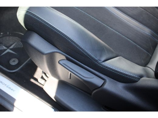 Peugeot 5008 1.2 PureTech Crossway Avantage | 2 stoelen op derde rij | Achterbank in delen neerklapbaar | Airc... ActivLease financial lease