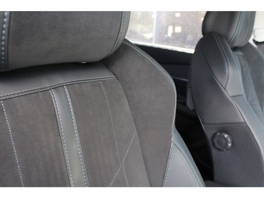 Peugeot 5008 1.2 PureTech Crossway Avantage | 2 stoelen op derde rij | Achterbank in delen neerklapbaar | Airc... ActivLease financial lease