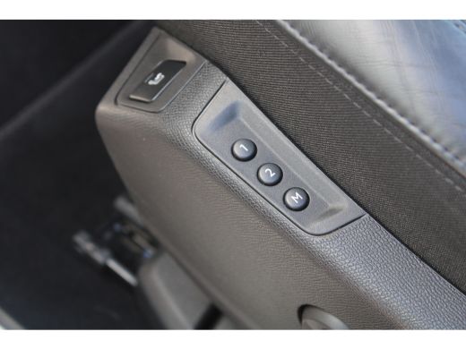 Peugeot 5008 1.2 PureTech GT-Line Avantage | Automaat | Navigatie | Camera | Panorama/schuifdak | Lederen bekl... ActivLease financial lease