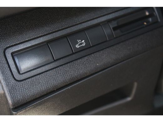 Peugeot 5008 1.2 PureTech GT-Line Avantage | Automaat | Navigatie | Camera | Panorama/schuifdak | Lederen bekl... ActivLease financial lease