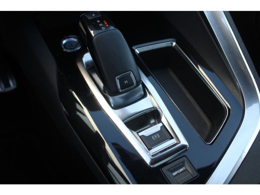 Peugeot 5008 1.2 PureTech GT-Line Avantage | Automaat | Navigatie | Camera | Panorama/schuifdak | Lederen bekl... ActivLease financial lease