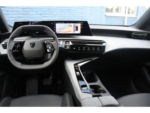 Peugeot 5008 Allure - Hybrid | 18" lichtmetalen velgen 'BASEL' | 360 Vision & Drive Assist pack | 3de rij: nee... ActivLease financial lease