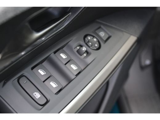 Peugeot 5008 Allure - Hybrid | 18" lichtmetalen velgen 'BASEL' | 360 Vision & Drive Assist pack | 3de rij: nee... ActivLease financial lease