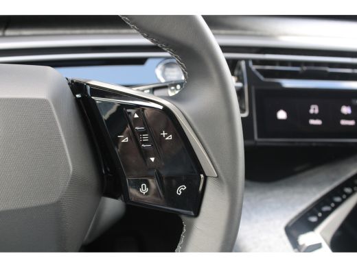 Peugeot 5008 Allure - Hybrid | 18" lichtmetalen velgen 'BASEL' | 360 Vision & Drive Assist pack | 3de rij: nee... ActivLease financial lease