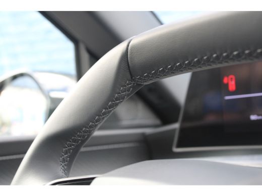 Peugeot 5008 Allure - Hybrid | 18" lichtmetalen velgen 'BASEL' | 360 Vision & Drive Assist pack | 3de rij: nee... ActivLease financial lease