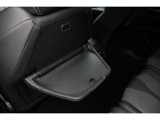Peugeot 5008 SUV 1.2 PureTech 130pk EAT8 Allure Pack Business 7p | 2 stoelen op derde rij | Achterbank in dele... ActivLease financial lease