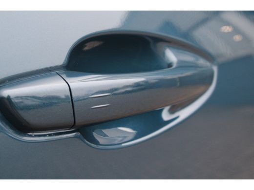 Peugeot 5008 SUV 1.2 PureTech 130pk EAT8 Allure Pack Business 7p | 2 stoelen op derde rij | Achterbank in dele... ActivLease financial lease