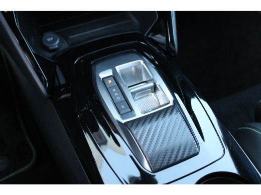 Peugeot e-2008 EV GT 54 kWh | Navigatie | Camera | Massage | Stoelverwarming | Fase 3 | Nieuw model | ActivLease financial lease