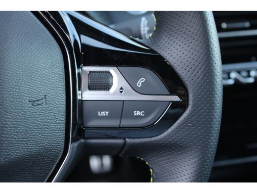 Peugeot e-2008 EV GT 54 kWh | Navigatie | Camera | Massage | Stoelverwarming | Fase 3 | Nieuw model | ActivLease financial lease