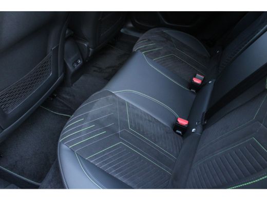 Peugeot e-2008 EV GT 54 kWh | Navigatie | Camera | Massage | Stoelverwarming | Fase 3 | Nieuw model | ActivLease financial lease