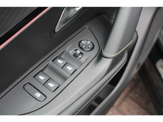 Peugeot e-2008 EV GT Pack 50 kWh ActivLease financial lease
